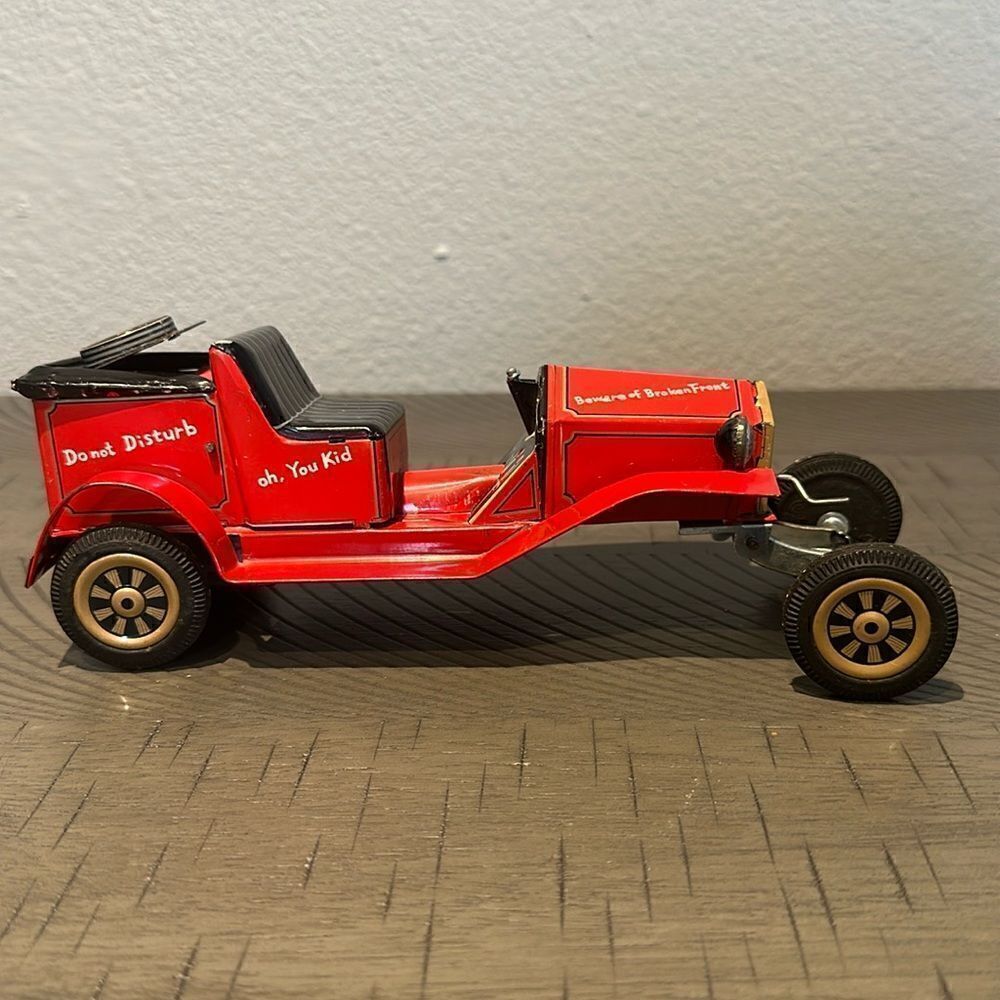 Awesome Rare Vintage Jalopy
Accident Tin Friction Car 
MASUYA 1950s